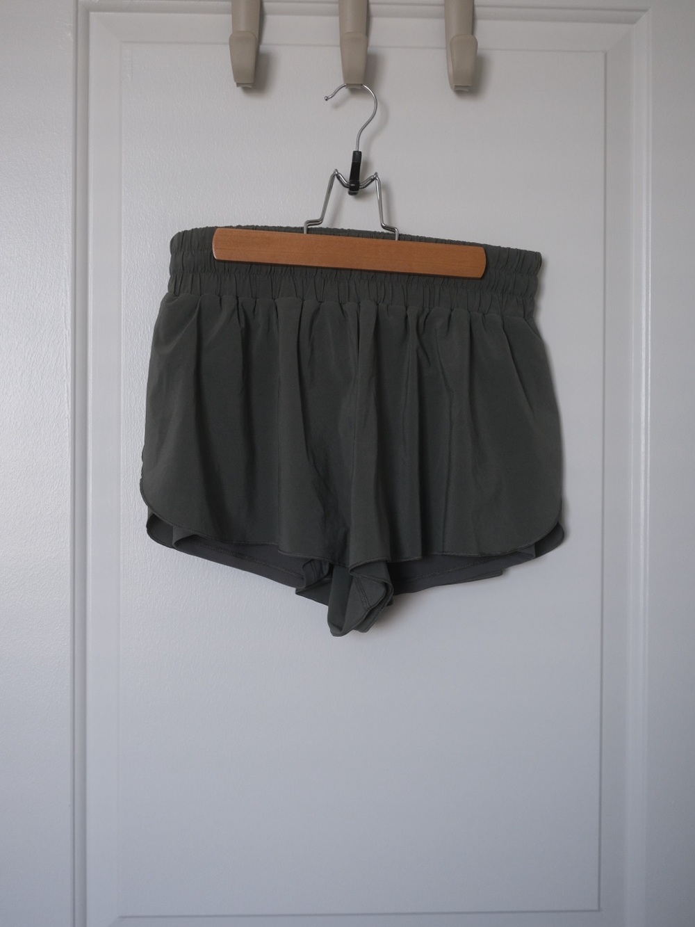 CRZ YOGA 2 in 1 Flowy Running Shorts